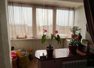 Продается 4-комнатная квартира, 62 м2, Шелехов, микрорайон Привокзальный, 8