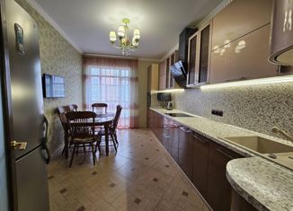 3-комнатная квартира на продажу, 78 м2, Петропавловск-Камчатский, улица Топоркова, 6/5