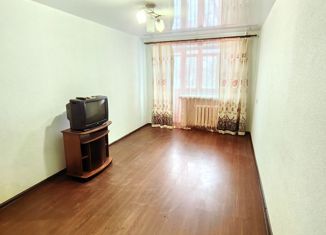 Продам 3-комнатную квартиру, 57 м2, Кстово, улица Космонавтов, 12