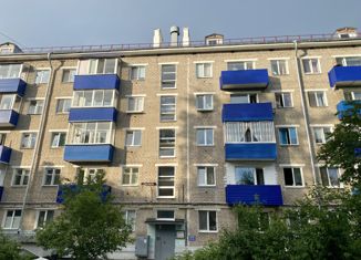 Продается 3-комнатная квартира, 55.2 м2, Пермский край, улица Гребнева, 45Б
