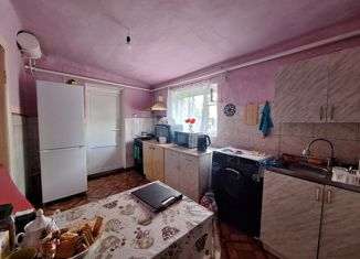 Продается четырехкомнатная квартира, 93.6 м2, Краснодарский край, Советская улица, 10