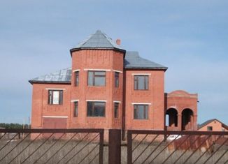 Продам дом, 396 м2, деревня Великодворье, улица Роз, 1