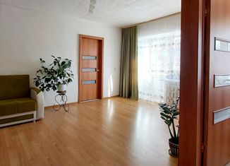 Двухкомнатная квартира на продажу, 43 м2, посёлок городского типа Первомайский, улица 8 Марта, 1