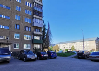 Четырехкомнатная квартира на продажу, 89.2 м2, Новоалтайск, 8-й микрорайон, 32