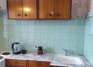 Продается 2-ком. квартира, 53.5 м2, Красноярск, Октябрьский район, улица Ладо Кецховели, 57