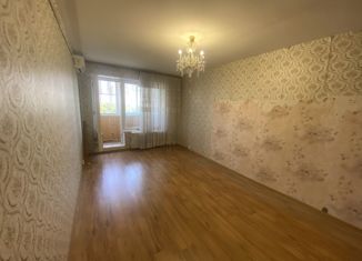 Двухкомнатная квартира на продажу, 45 м2, Москва, улица Маршала Захарова, 27, метро Орехово