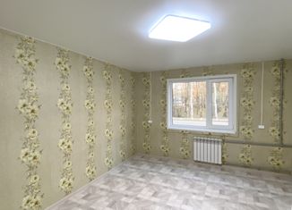 Продаю 2-ком. квартиру, 41.3 м2, Великий Устюг, улица Павла Покровского, 14