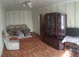 Продается 1-комнатная квартира, 32.7 м2, Тольятти, улица Горького, 46, Центральный район