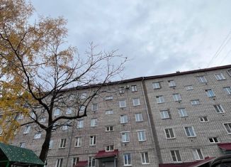 Продам 4-ком. квартиру, 68.8 м2, Республика Алтай, Коммунистический проспект, 56