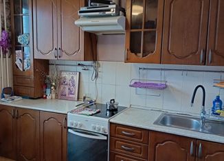 Двухкомнатная квартира на продажу, 57.6 м2, Тюменская область, улица Дзержинского, 27