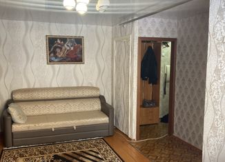 2-комнатная квартира на продажу, 45 м2, Еманжелинск, улица Бажова, 11