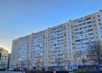 Продается трехкомнатная квартира, 59 м2, Москва, улица Большая Якиманка, 32, метро Октябрьская