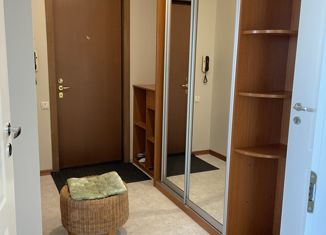 Продаю 2-комнатную квартиру, 56 м2, Москва, Профсоюзная улица, 144, метро Тёплый Стан