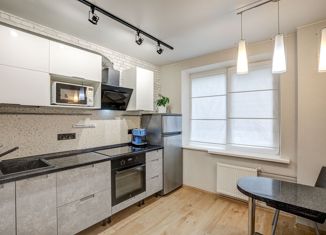 Продаю 1-комнатную квартиру, 32 м2, Мурино, улица Шувалова, 14, ЖК Созвездие