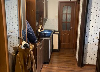 Продам двухкомнатную квартиру, 54 м2, Екатеринбург, Уральская улица, 2, метро Уральская