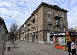 Двухкомнатная квартира на продажу, 60.2 м2, Новокузнецк, проспект Металлургов, 46