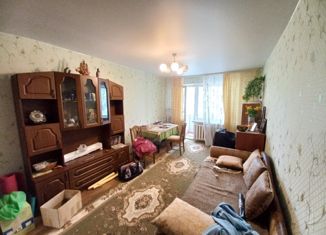 Продаю однокомнатную квартиру, 30 м2, Валдай, улица Радищева, 68