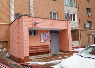 Продажа трехкомнатной квартиры, 82.4 м2, Орловская область, Советская улица, 17