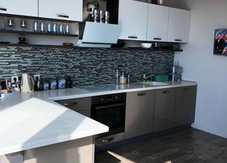 2-ком. квартира на продажу, 60 м2, Бердск, улица Карла Маркса, 36