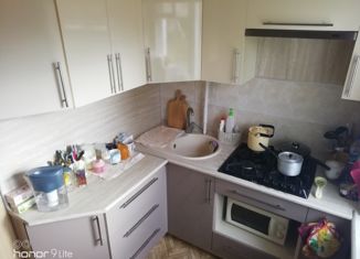 Продам трехкомнатную квартиру, 54.5 м2, Камбарка, улица Суворова, 16