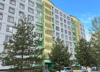 Продам трехкомнатную квартиру, 63 м2, Новгородская область, улица Коровникова, 9к2