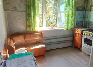 Продам трехкомнатную квартиру, 53 м2, поселок Песочное, Первомайская улица, 5