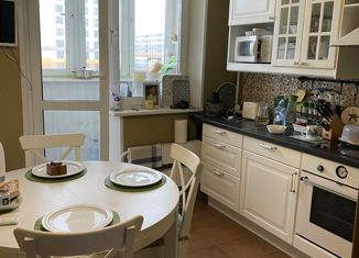 Трехкомнатная квартира на продажу, 79.5 м2, Москва, Клязьминская улица, 17, Клязьминская улица