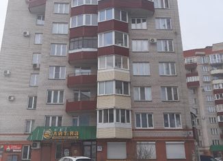 Продам 3-ком. квартиру, 81.1 м2, Псков, улица Кузбасской Дивизии, 28, ЖК Прибрежный Каскад