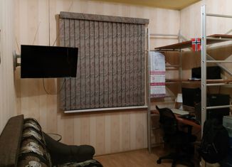 Продаю 4-ком. квартиру, 82 м2, Мурманск, Кольский проспект, 5, Первомайский округ