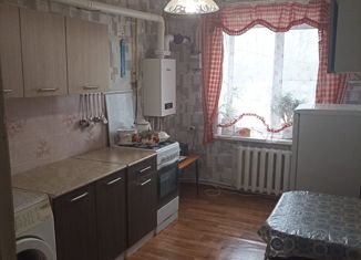 Продам двухкомнатную квартиру, 43 м2, Псковская область, Поселковая улица, 6