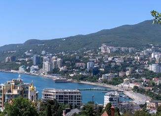 3-комнатная квартира на продажу, 90 м2, Ялта, улица Сеченова, 21/31к3