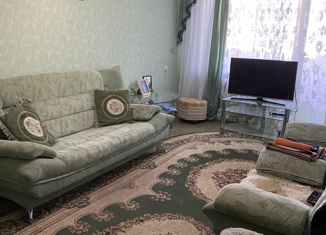 Продам 4-комнатную квартиру, 75 м2, Элиста, 8-й микрорайон, 8-й микрорайон, 36