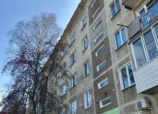 Продажа 2-комнатной квартиры, 41 м2, Новосибирск, улица Доватора, 33, метро Берёзовая роща