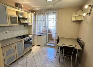 Продам 3-комнатную квартиру, 71 м2, Липецк, улица Л. Толстого, 44