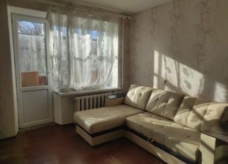 Продаю 1-ком. квартиру, 30 м2, Каменск-Шахтинский, Красная улица, 9