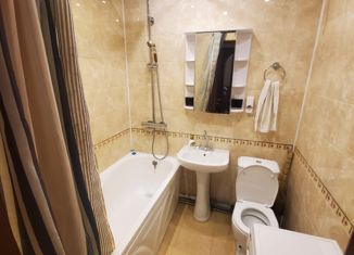 Продаю двухкомнатную квартиру, 52.5 м2, Нижний Новгород, улица Космонавта Комарова, 2к1, улица Космонавта Комарова