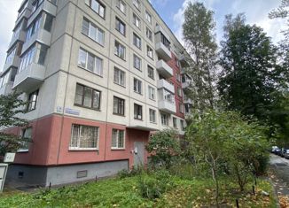 Продается 3-ком. квартира, 59 м2, Санкт-Петербург, проспект Маршала Блюхера, 38к1, муниципальный округ Полюстрово