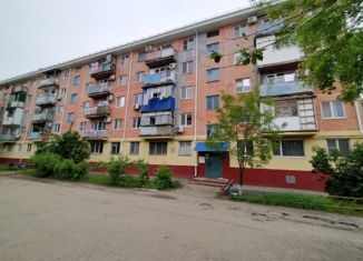 Продам 2-ком. квартиру, 42 м2, Элиста, 4-й микрорайон, 4-й микрорайон, 23