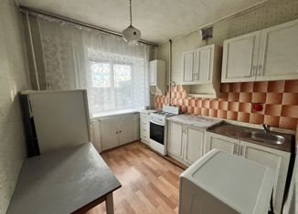 Продам 2-ком. квартиру, 41.6 м2, Барнаул, улица 80-й Гвардейской Дивизии, 12, Железнодорожный район