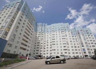 Продается трехкомнатная квартира, 76.43 м2, Уфа, Кировский район, улица Габдуллы Амантая, 3