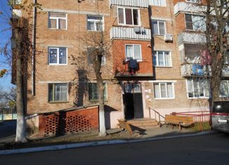 Продается трехкомнатная квартира, 71 м2, Алагир, улица А. Агузарова, 3