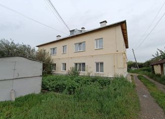 Продается 3-комнатная квартира, 43 м2, Красноуфимск, улица Рогозинниковых, 17