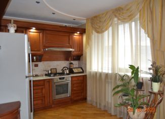 Продается трехкомнатная квартира, 106.5 м2, Ставропольский край, улица Гоголя, 31