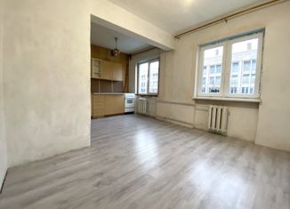 Продам 3-ком. квартиру, 55 м2, Санкт-Петербург, Новочеркасский проспект, 46, Новочеркасский проспект