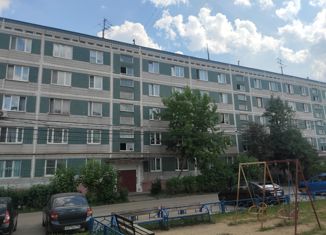 Продается четырехкомнатная квартира, 61 м2, посёлок городского типа Некрасовский, Заводская улица, 32