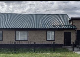 Продажа 4-комнатной квартиры, 66.9 м2, село Парабель, Южная улица, 9