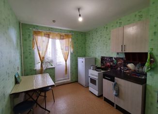 Сдам четырехкомнатную квартиру, 96 м2, Тихвин, улица Ярослава Иванова, 1