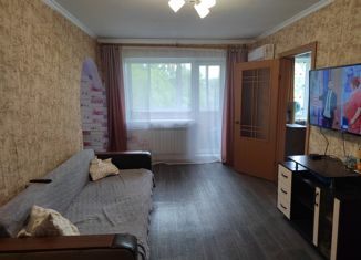 Продаю трехкомнатную квартиру, 47.2 м2, посёлок городского типа Лучегорск, 4-й микрорайон, 6