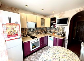 Продаю двухкомнатную квартиру, 52.9 м2, Уссурийск, улица Афанасьева, 11