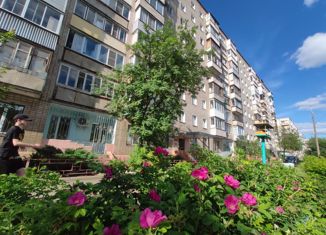 Продаю 3-комнатную квартиру, 57 м2, Кировская область, улица Некрасова, 40